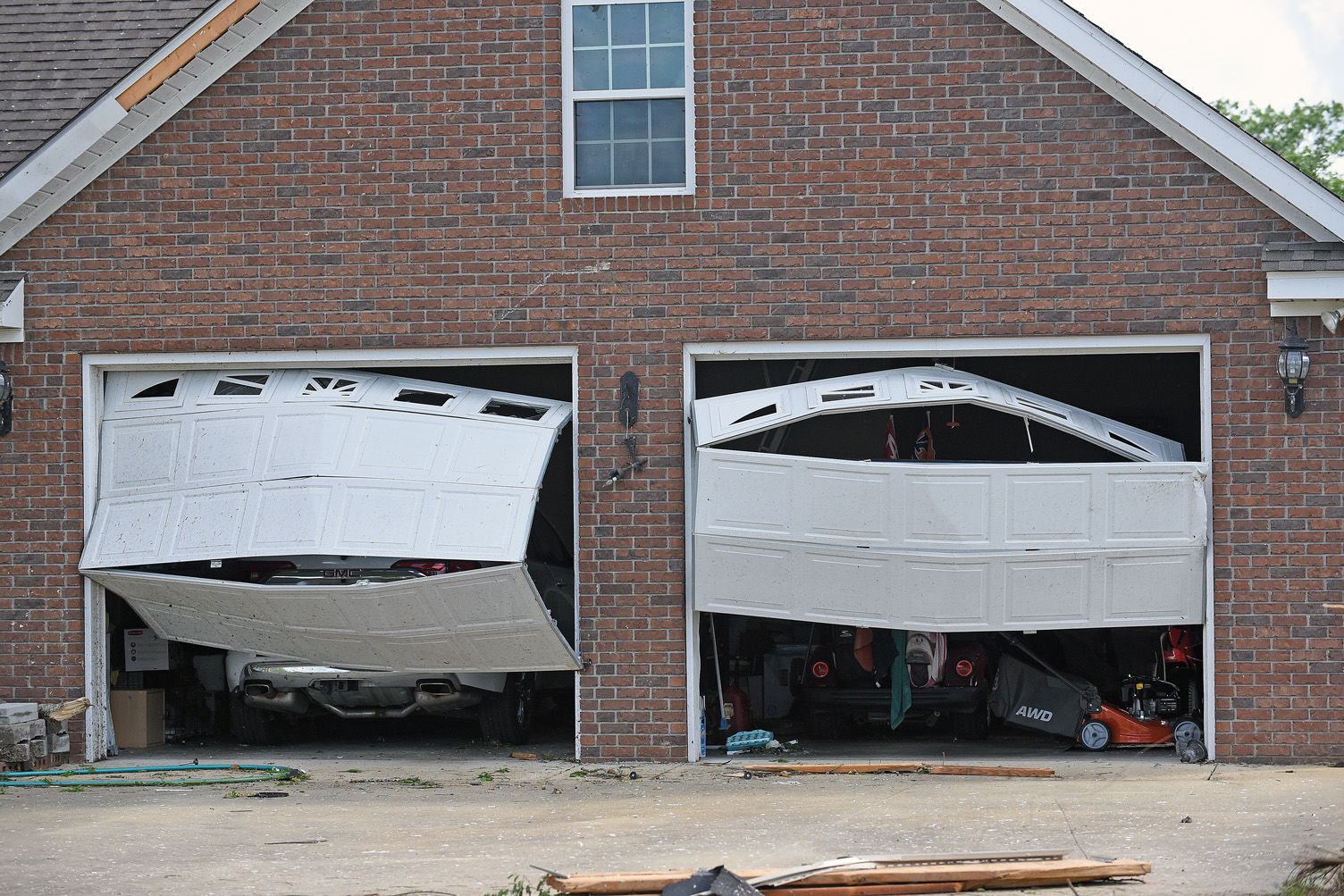 Tornado damages Eufaula